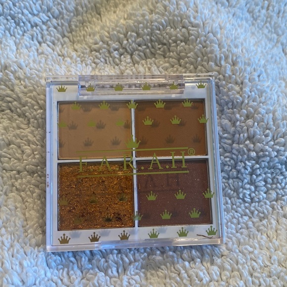 F.A.R.A.H Beauty Eyeshadow Quad in Sunkissed Bronze - Picture 3 of 5
